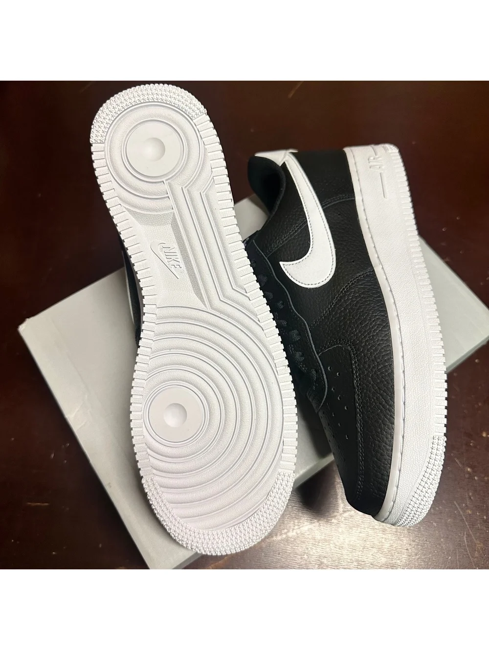 Nike Air Force 1 '07 Low Black White Pebbled Leather Men's CT2302-002 Sz 10.5